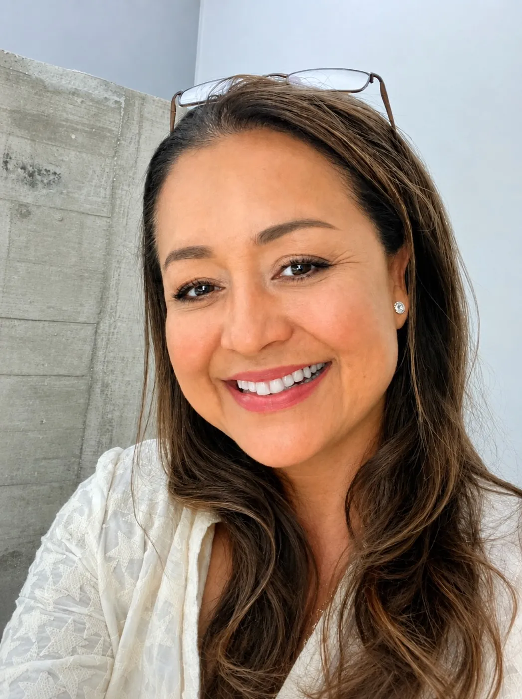 Portrait of artist Emma Prado.
